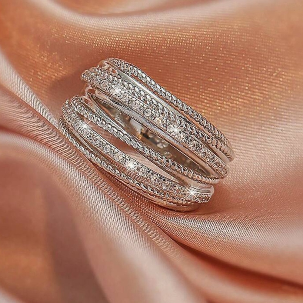 DENKAYS BRIDAL WEDDING ROSE RING - Picture 3 of 4